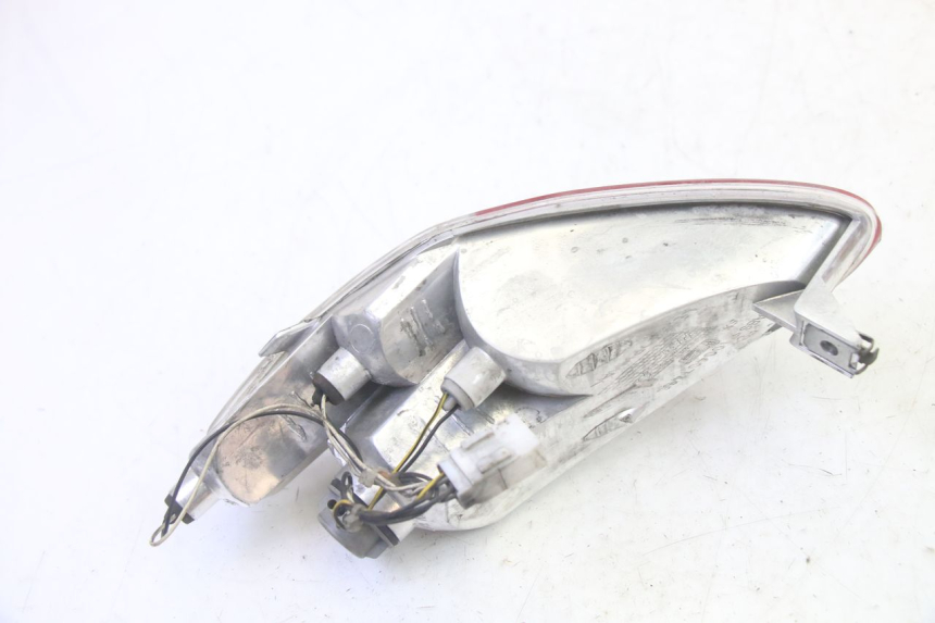 photo de FEU ARRIERE GAUCHE PIAGGIO MP3 RL 250 (2007 - 2010)