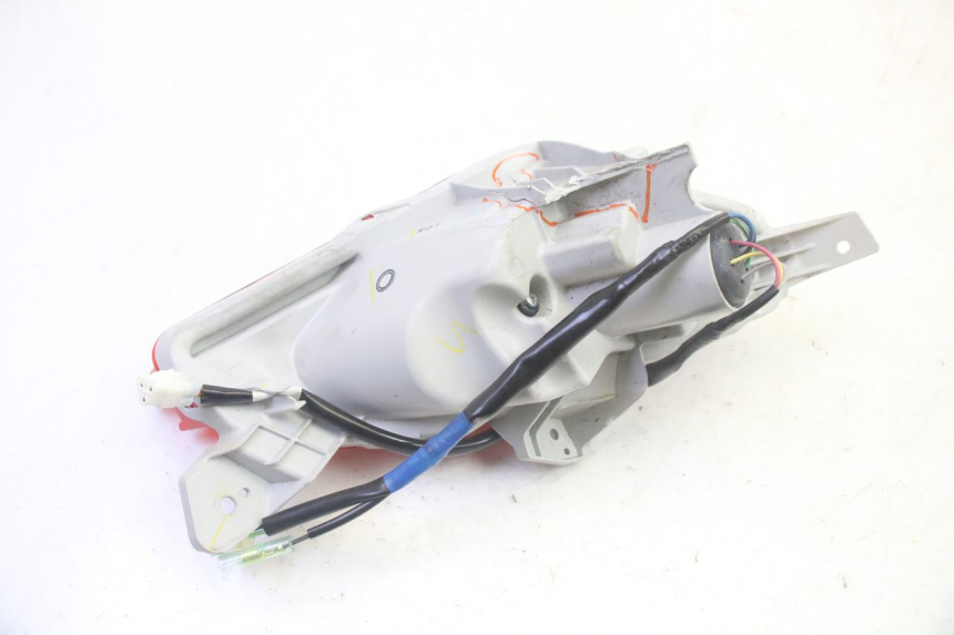 photo de FEU ARRIERE GAUCHE YAMAHA TRICITY 300 (2020 - 2024) - Vue d’ensemble