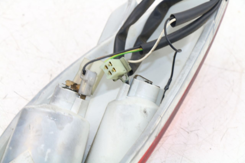 photo de FEU ARRIERE GAUCHE YAMAHA XMAX X-MAX 125 (2006 - 2009)