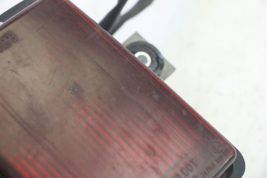 photo de FEU ARRIERE KAWASAKI GPZ RX 1000 (1986 - 1988) - Gros plan technique