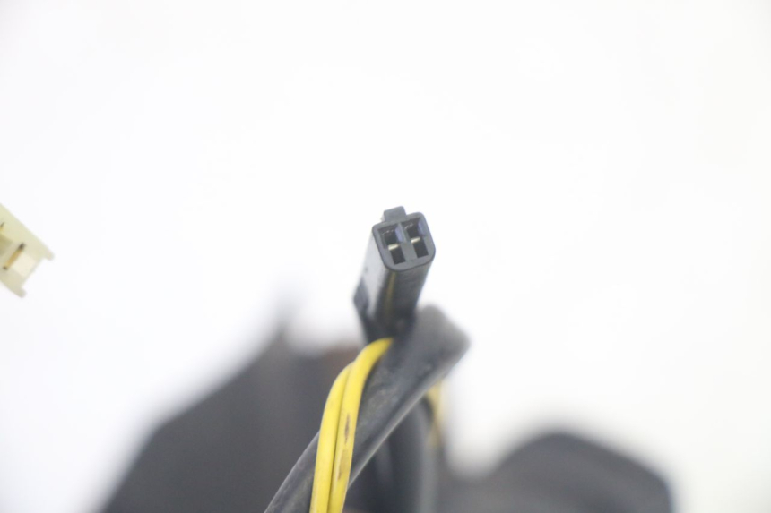 photo de FEU ARRIERE SUZUKI GSF N BANDIT 600 (1996 - 1999) - État de surface