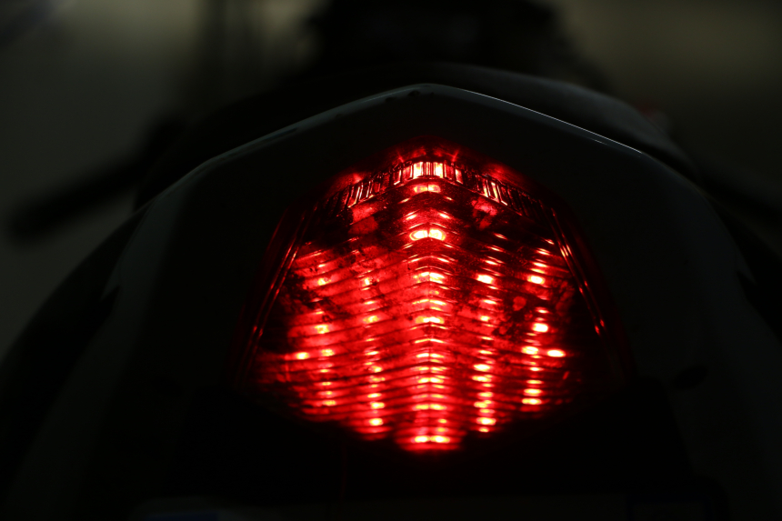 photo de FEU ARRIERE SUZUKI GSXR GSX-R 1000 (2003 - 2004) - Détails caractéristiques