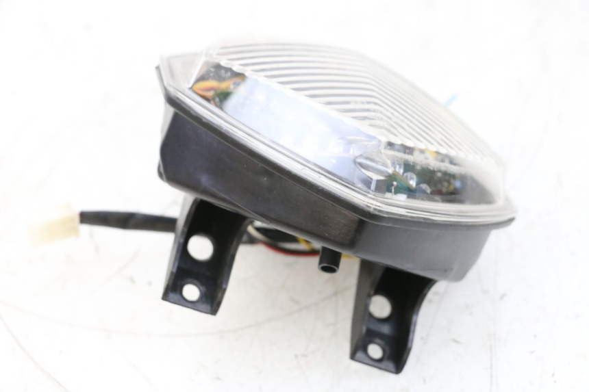 photo de FEU ARRIERE SUZUKI GSXR GSX-R 1000 (2003 - 2004) - Points de fixation