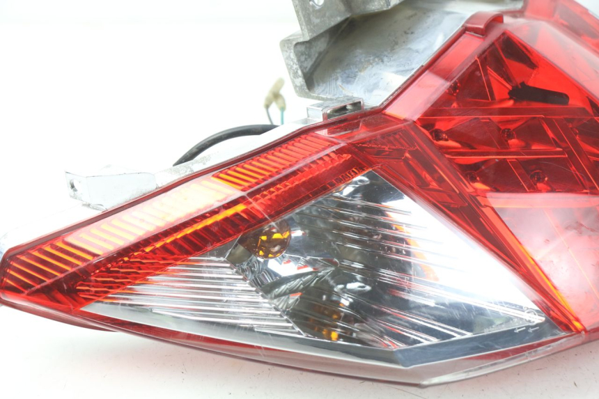 photo de FEU ARRIERE SYM GTS EFI ABS 125 (2012 - 2016)