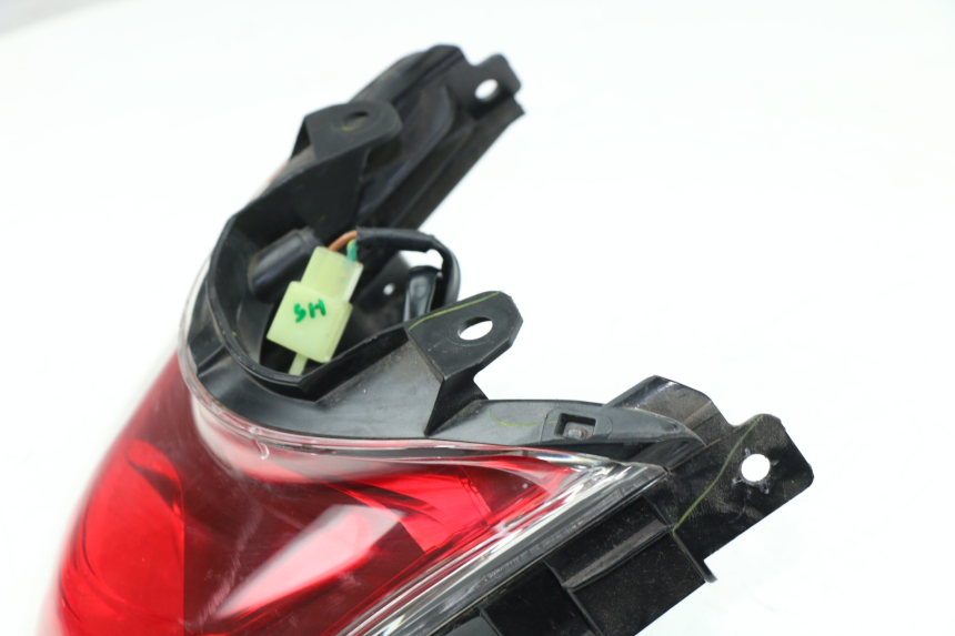 photo de FEU ARRIERE HONDA PCX (JF47) 125 (2012 - 2013)