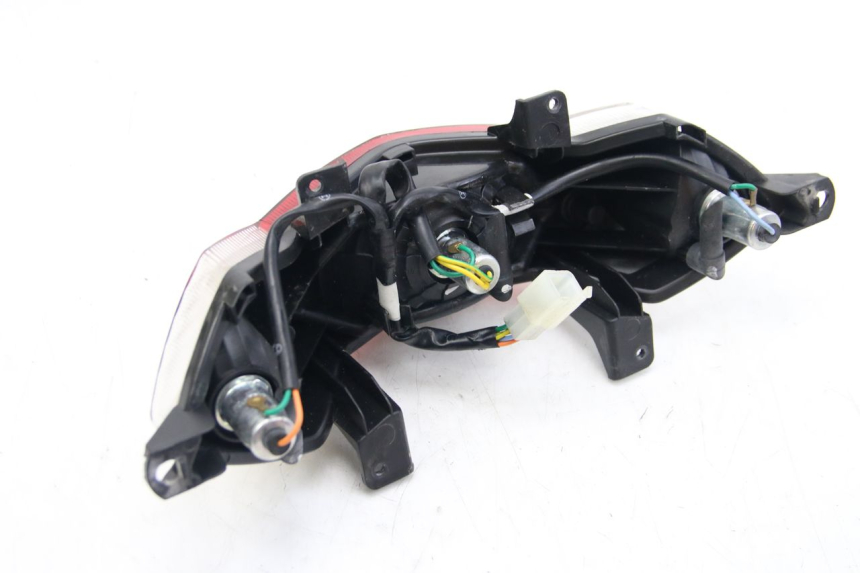 photo de FEU ARRIERE PEUGEOT KISBEE 2T 50 (2018 - 2022)