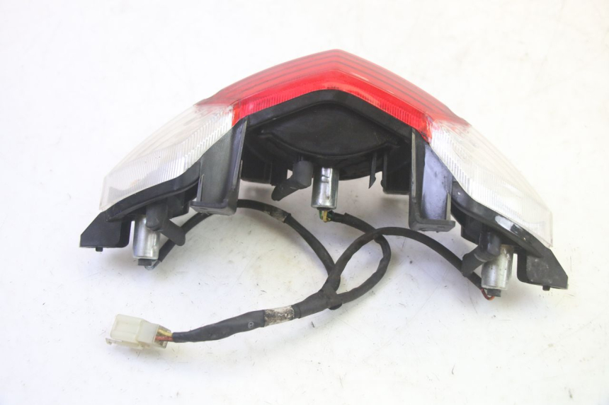 photo de FEU ARRIERE PEUGEOT KISBEE 4T 50 (2010 - 2017) - Autre angle de vue