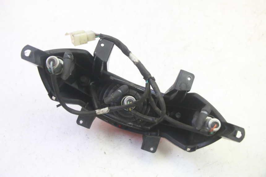 photo de FEU ARRIERE PEUGEOT KISBEE 4T 50 (2010 - 2017) - Points de fixation