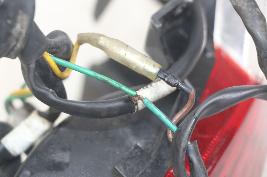 photo de FEU ARRIERE PEUGEOT TWEET 4T 50 (2018 - 2020)