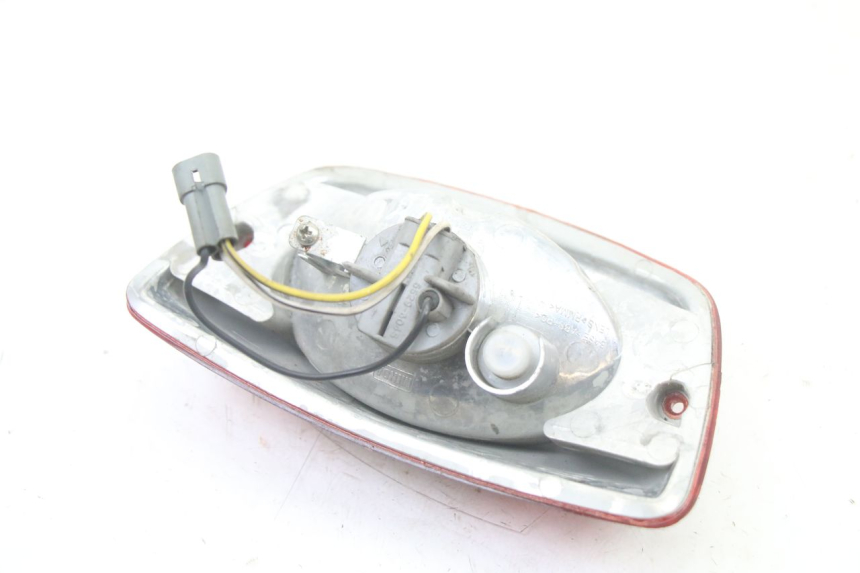 photo de FEU ARRIERE PIAGGIO VESPA LX 2T 50 (2005 - 2013)