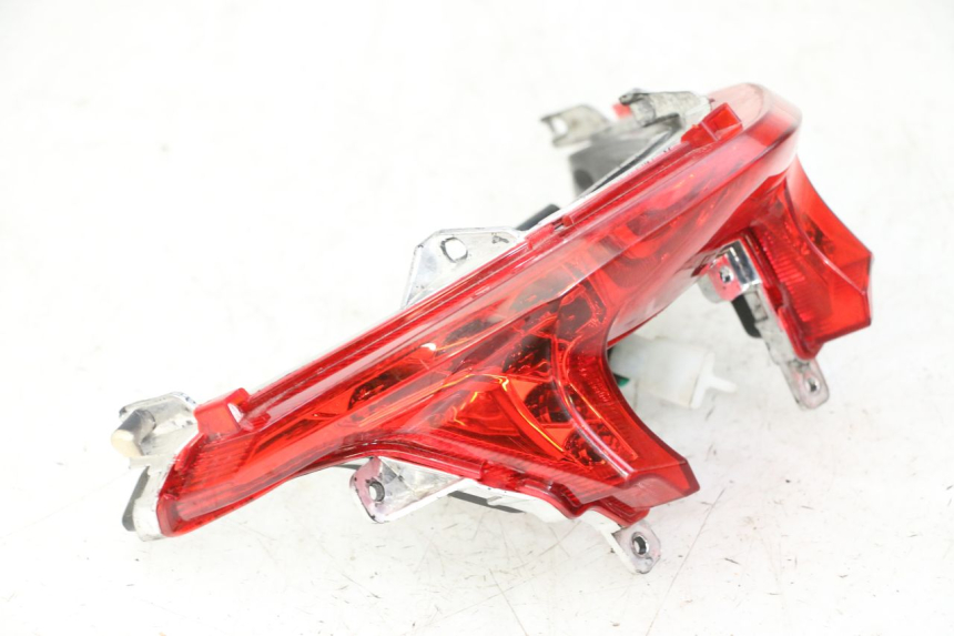 photo de FEU ARRIERE MAG POWER R-STREET 50 (2016 - 2025)