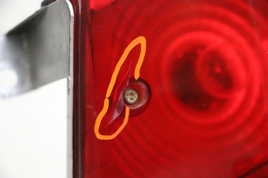 photo de FEU ARRIERE DAELIM S1 125 (2007 - 2016) - Points de fixation