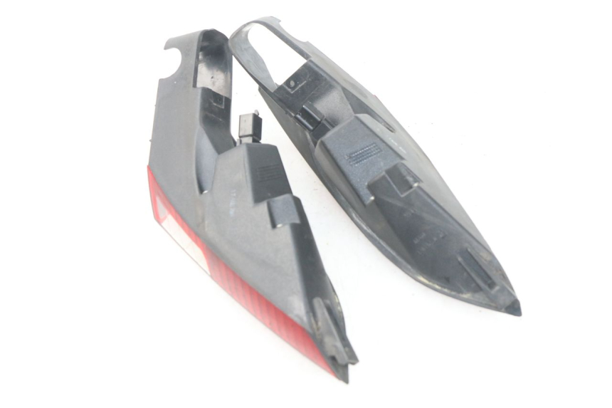 photo de FEU ARRIERE PEUGEOT SATELIS 125 (2006 - 2009) - Autre angle de vue