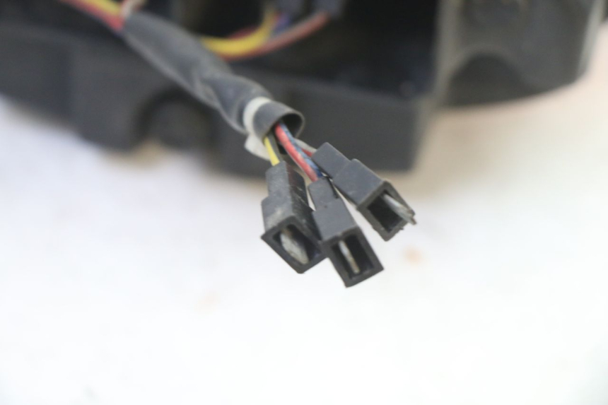 photo de FEU ARRIERE TRIUMPH SPRINT 900 (1995 - 1998)