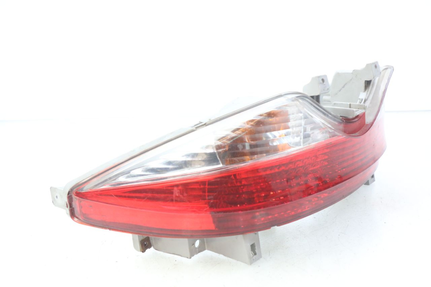 photo de FEU ARRIERE SUZUKI BURGMAN 125 (2007 - 2014)