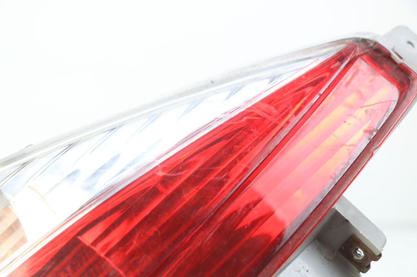 photo de FEU ARRIERE SUZUKI BURGMAN 125 (2007 - 2014)