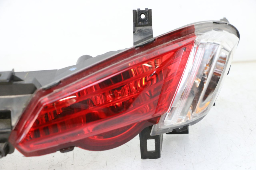 photo de FEU ARRIERE SUZUKI BURGMAN 125 (2018 - 2021)