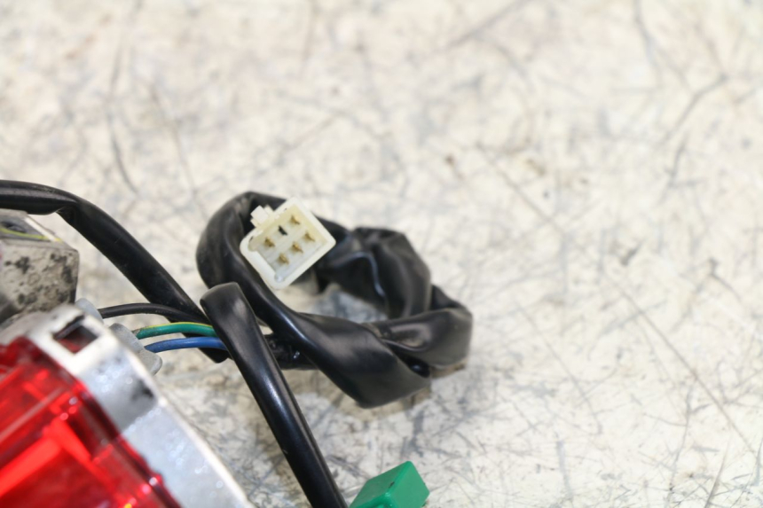 photo de FEU ARRIERE YAMAHA BW'S BWS 125 (2010 - 2013)