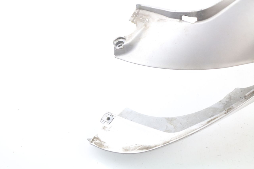 photo de FLANC ARRIERE DROIT PIAGGIO BEVERLY 125 (1998 - 2005)