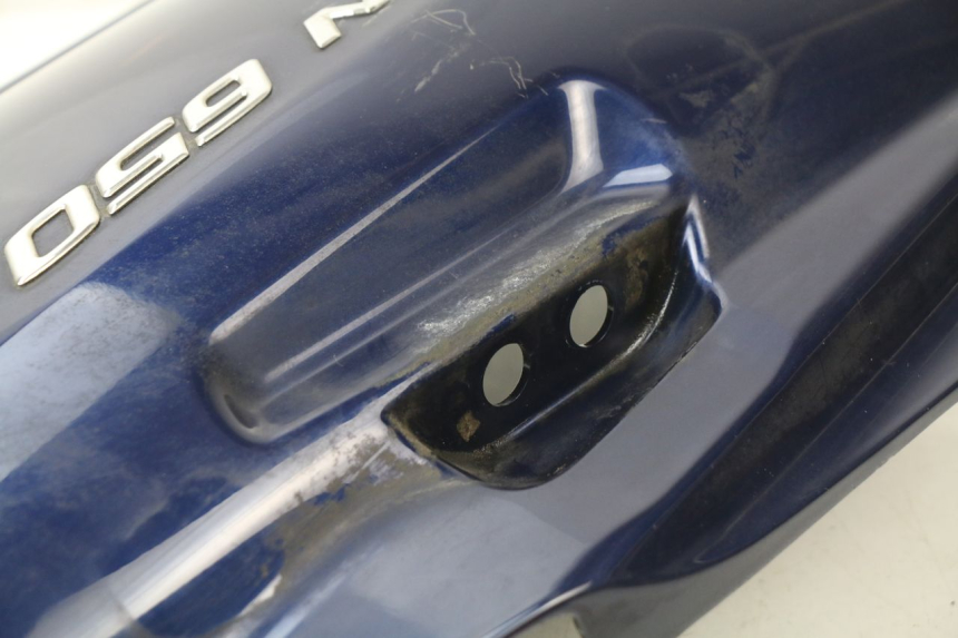 photo de FLANC ARRIERE DROIT SUZUKI BURGMAN 650 (2002 - 2004)