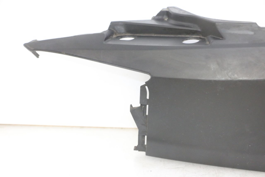 photo de FLANC ARRIERE DROIT SUZUKI BURGMAN 125 (2007 - 2014)