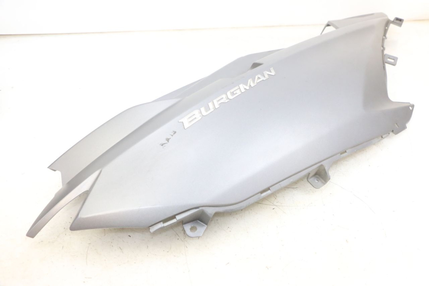 photo de FLANC ARRIERE DROIT SUZUKI BURGMAN 650 (2013 - 2020)