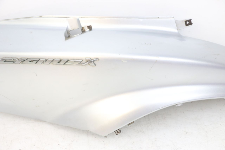 photo de FLANC ARRIERE DROIT YAMAHA CYGNUS X 125 (2004 - 2007)