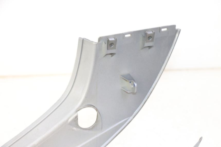 photo de FLANC ARRIERE DROIT YAMAHA CYGNUS X INJECTION 125 (2007 - 2013)