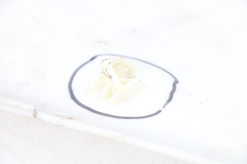 photo de FLANC ARRIERE DROIT PIAGGIO FLY 100 (2006 - 2010)