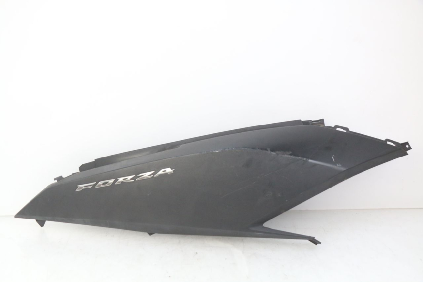 photo de FLANC ARRIERE DROIT HONDA FORZA 125 (2015 - 2016)