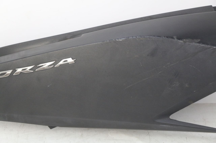photo de FLANC ARRIERE DROIT HONDA FORZA 125 (2015 - 2016)