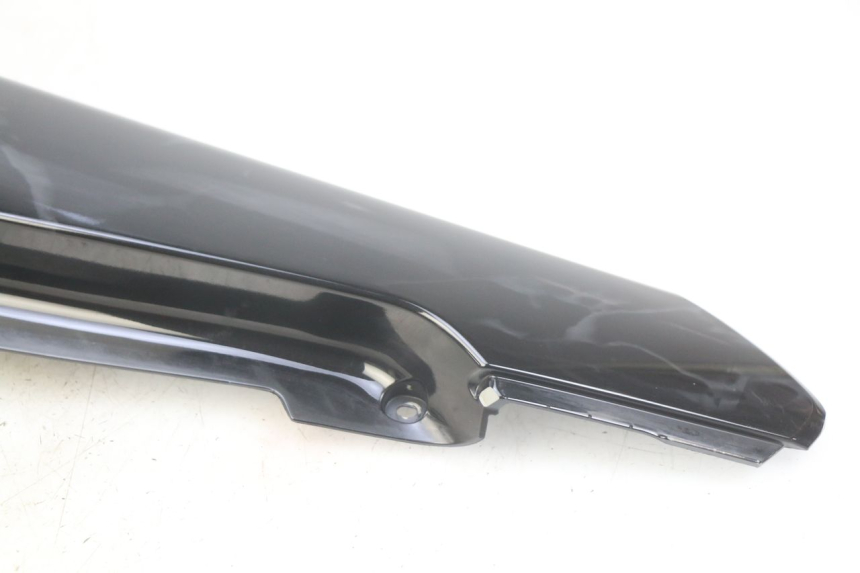 photo de FLANC ARRIERE DROIT YAMAHA HW XENTER 125 (2011 - 2017)
