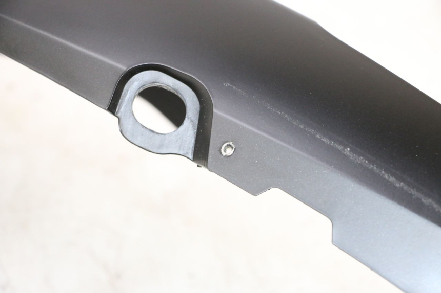 photo de FLANC ARRIERE DROIT PIAGGIO MP3 HPE 300 (2019 - 2026) - Points de fixation