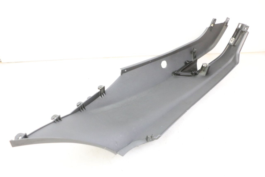 photo de FLANC ARRIERE DROIT PIAGGIO MP3 500 (2014 - 2016)