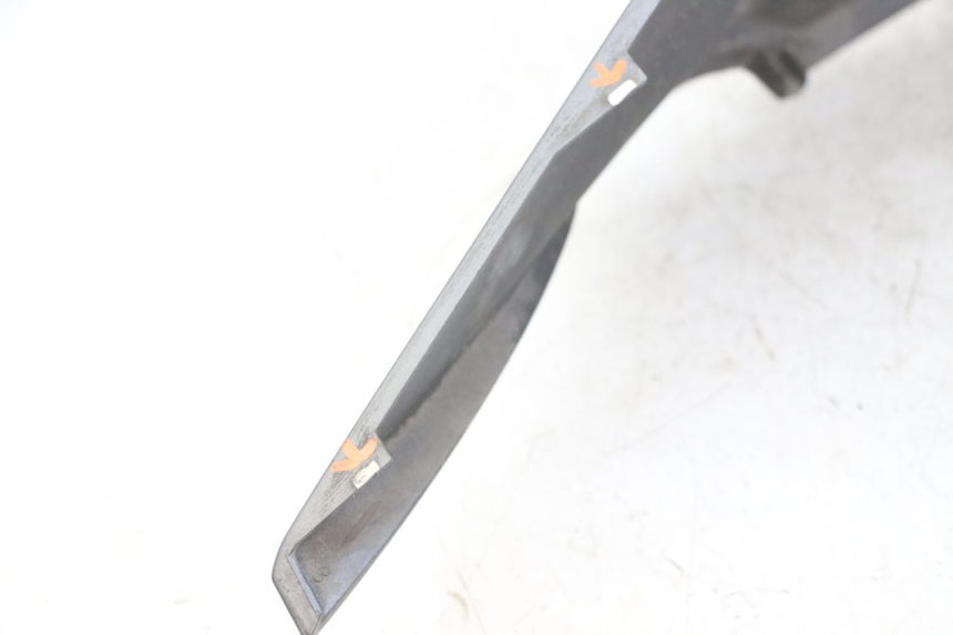 photo de FLANC ARRIERE DROIT PIAGGIO MP3 500 (2016 - 2018) - Points de fixation