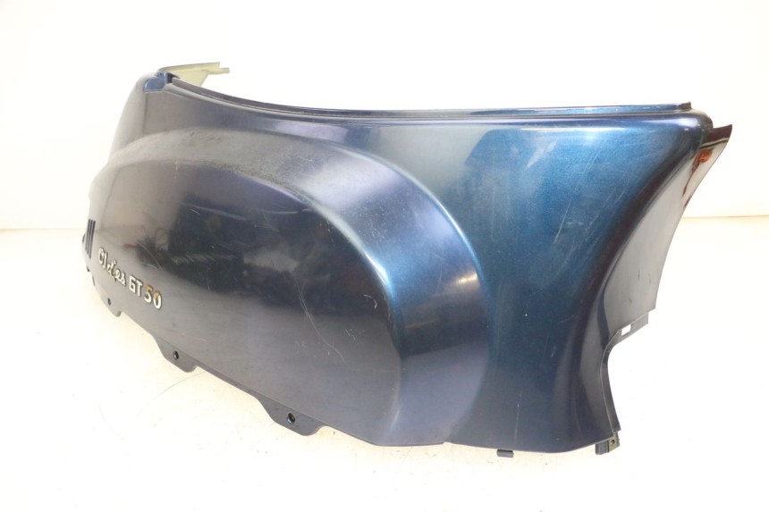 photo de FLANC ARRIERE DROIT JM MOTORS OLDIES GT 4T 50 (2018 - 2025) - État de surface