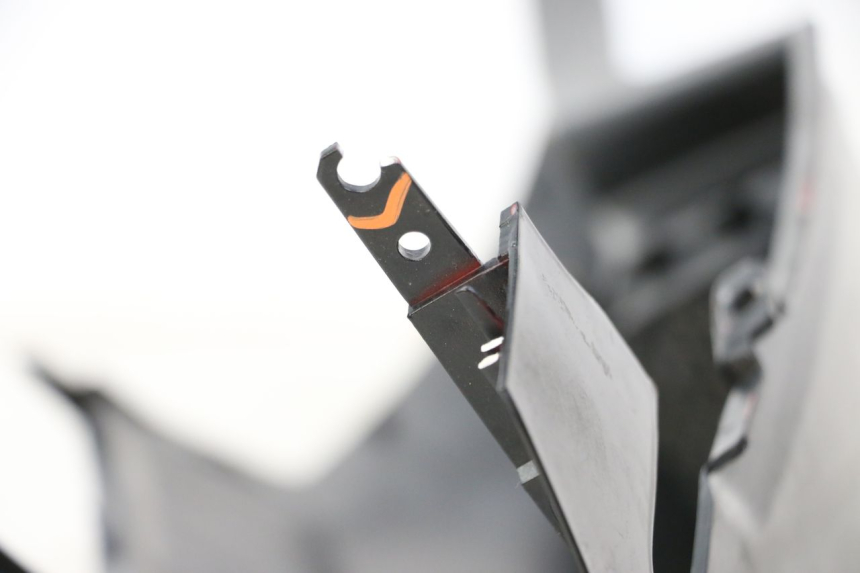 photo de FLANC ARRIERE DROIT PEUGEOT SPEEDFIGHT 3 LC 2T 50 (2009 - 2015)