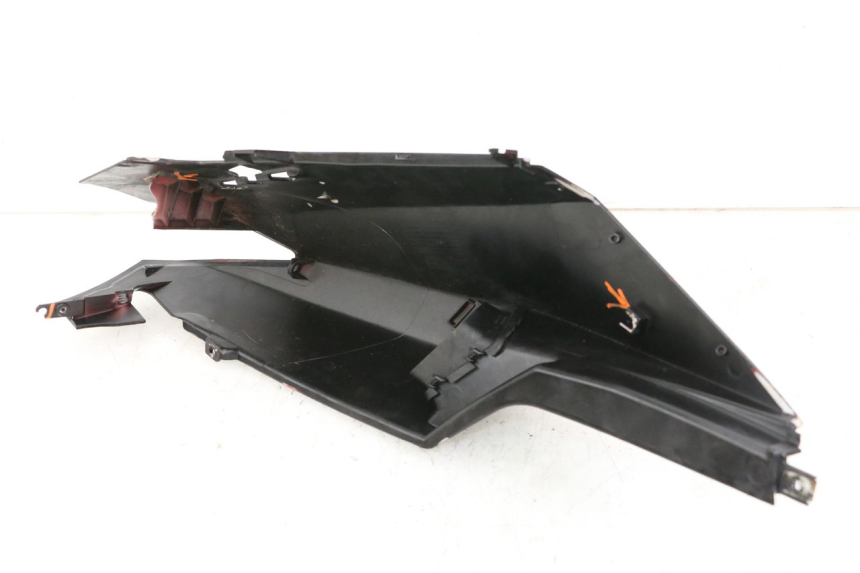 photo de FLANC ARRIERE DROIT PEUGEOT SPEEDFIGHT 3 LC 2T 50 (2009 - 2015)