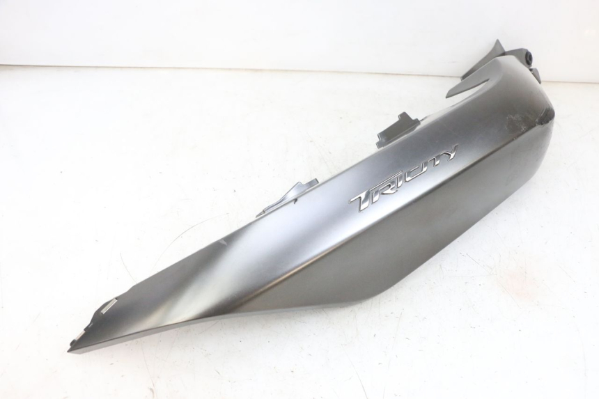 photo de FLANC ARRIERE DROIT YAMAHA TRICITY 300 (2020 - 2024) - Zoom composants