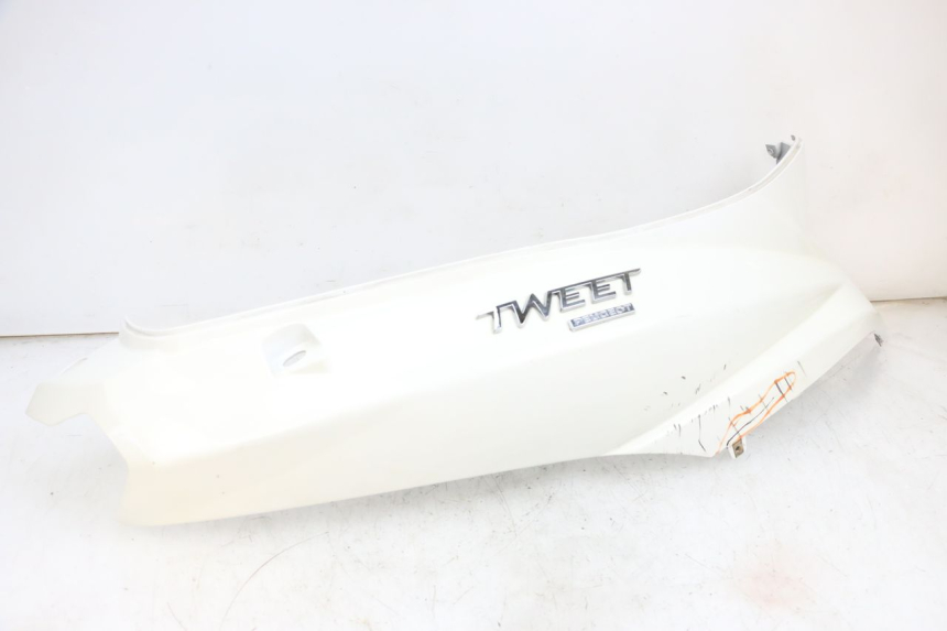 photo de FLANC ARRIERE DROIT PEUGEOT TWEET PRO EFI 4T 50 (2021 - 2022)