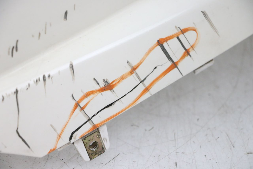 photo de FLANC ARRIERE DROIT PEUGEOT TWEET PRO EFI 4T 50 (2021 - 2022)