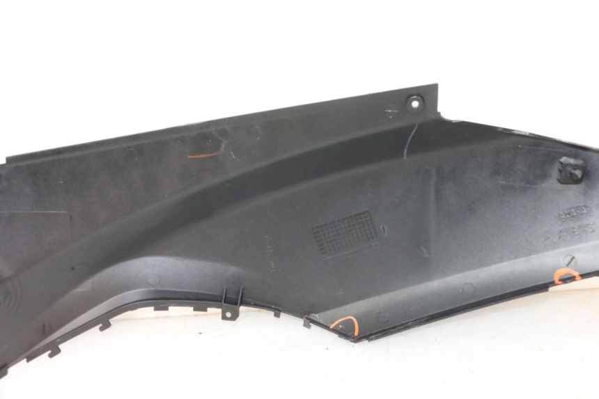 photo de FLANC ARRIERE DROIT MBK WAAP 125 (2008 - 2013)