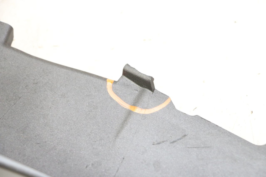 photo de FLANC ARRIERE DROIT YAMAHA XMAX X-MAX 125 (2021 - 2025)