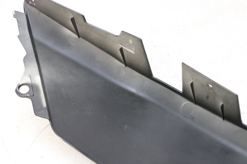 photo de FLANC ARRIERE DROIT YAMAHA X-MAX XMAX 125 (2010 - 2014)