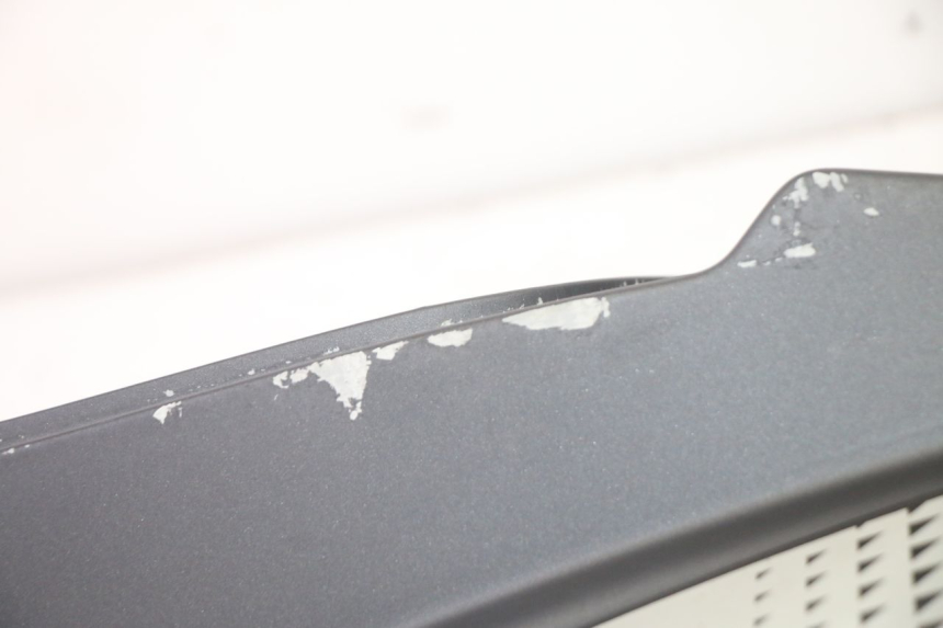 photo de FLANC ARRIERE GAUCHE KYMCO AGILITY 4T 50 (2018 - 2022) - Gros plan technique