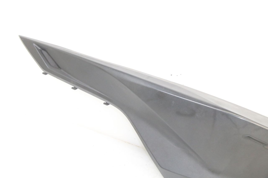 photo de FLANC ARRIERE GAUCHE HONDA FORZA 125 (2021 - 2025)