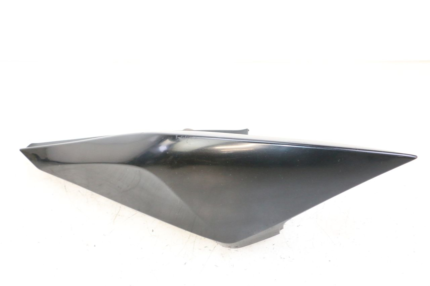 photo de FLANC ARRIERE GAUCHE YAMAHA FZ6 FAZER S2 600 (2007 - 2011)