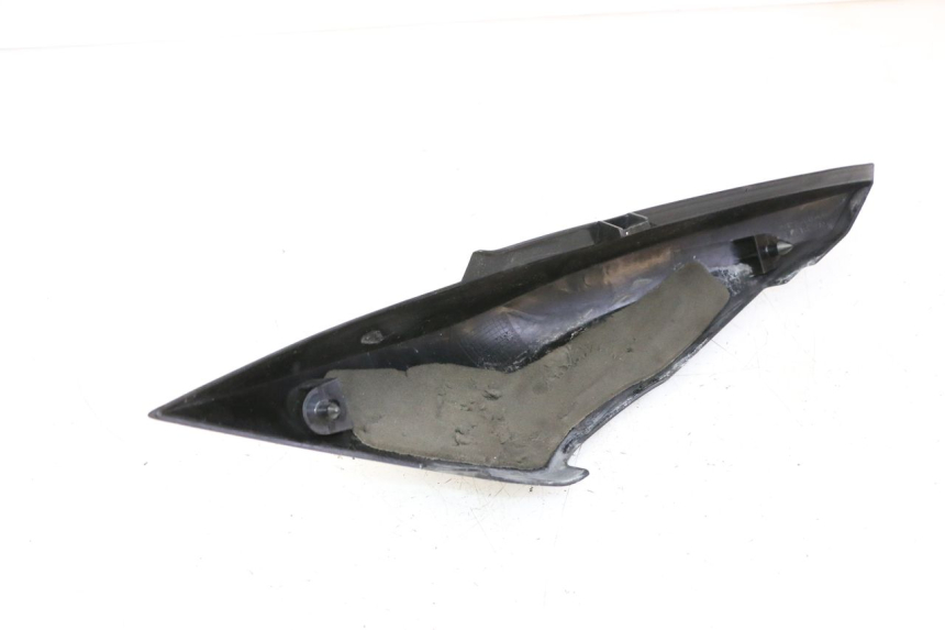 photo de FLANC ARRIERE GAUCHE YAMAHA FZ6 FAZER S2 600 (2007 - 2011)