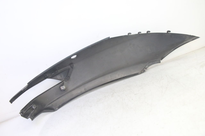 photo de FLANC ARRIERE GAUCHE PIAGGIO MP3 HPE 350 (2018 - 2020) - Points de fixation