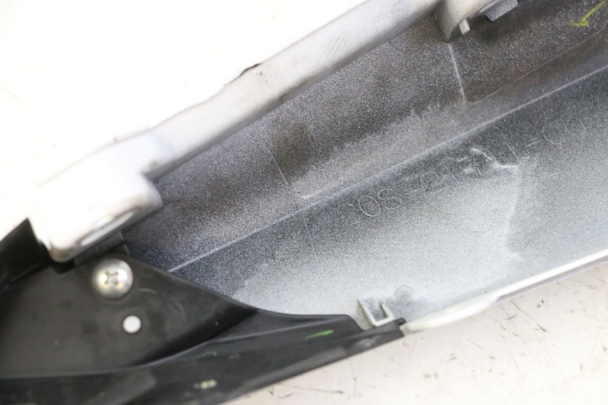 photo de FLANC ARRIERE GAUCHE YAMAHA XJ6 ABS 600 (2008 - 2016)